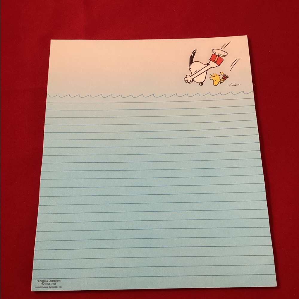 15 Peanuts Snoopy ruled letter paper (no matching envelopes)